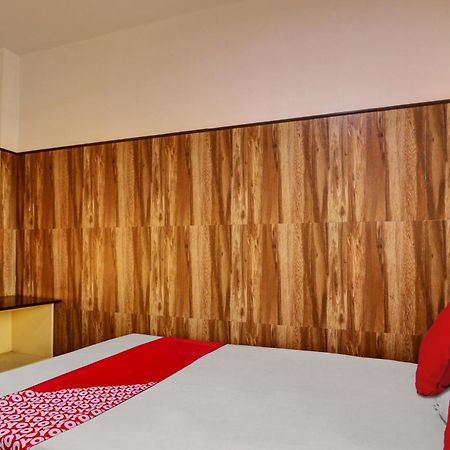 Oyo Flagship Amman Lodge Chennimalai Екстериор снимка